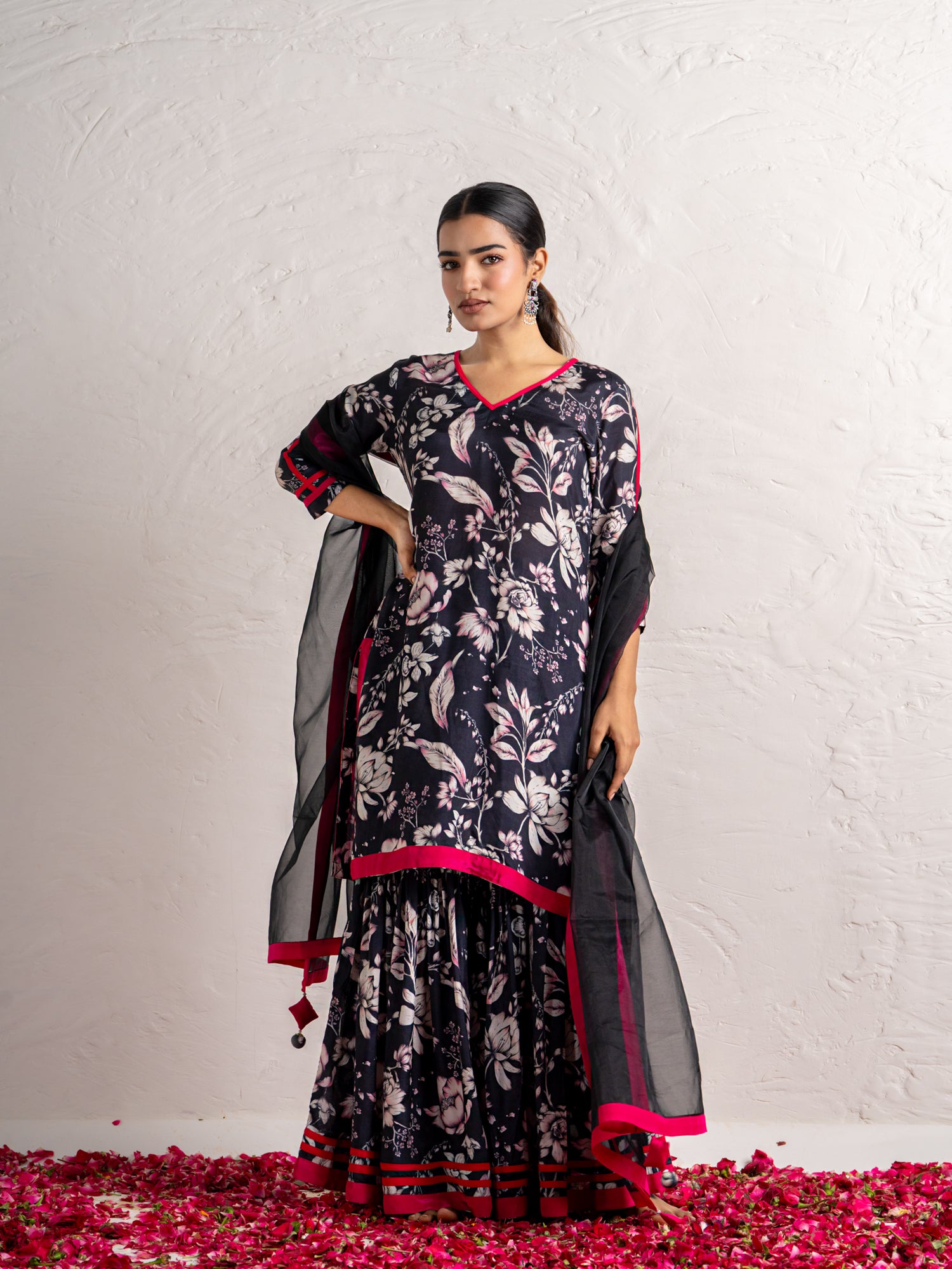 B & W  Gotilo GGarara -Kurti -Dupatta Set